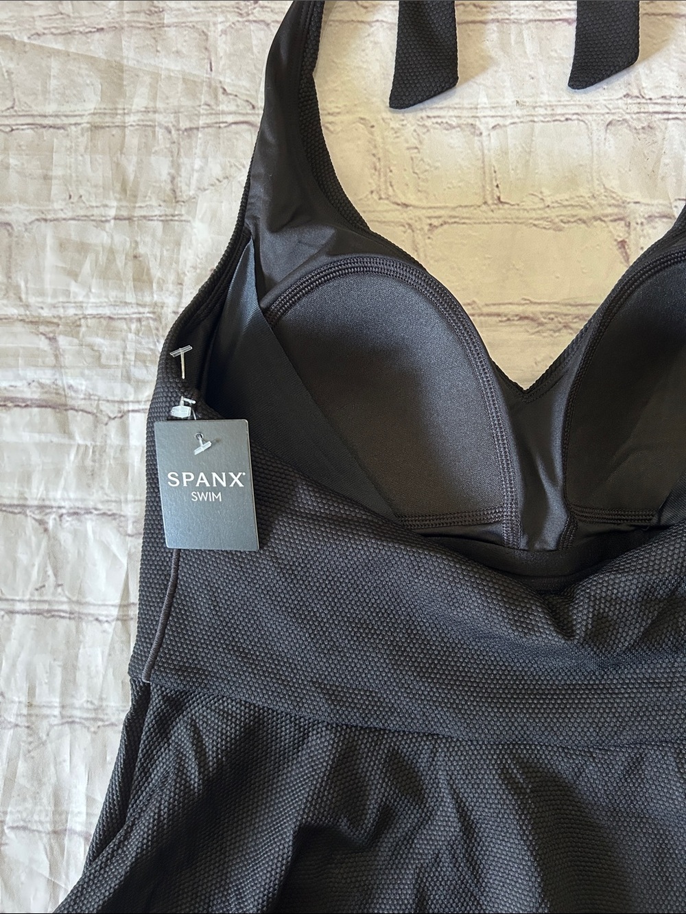 Spanx Swim NWT Pique Full Bust Halter Tankini Top Black Size Medium Bathing - Picture 5 of 7